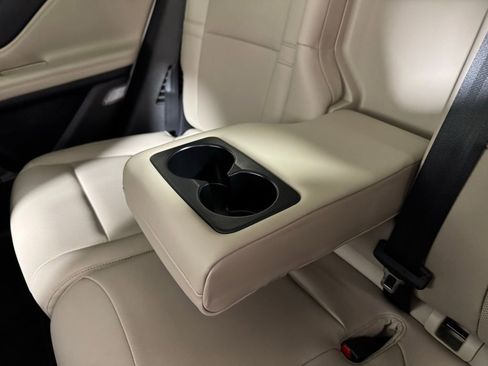 New 2026 Lincoln Corsair Premiere image 53