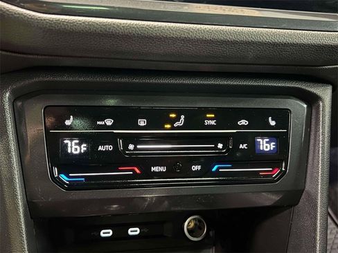 Used 2023 Volkswagen Tiguan SE R-Line image 32