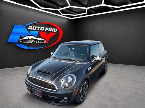 Used 2013 MINI Cooper S FWD image 1