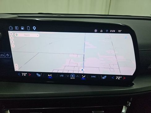 Used 2025 Chevrolet Traverse LT AWD/4WD image 7