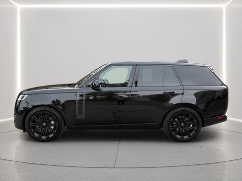 Certified 2023 Land Rover Range Rover SE image 2