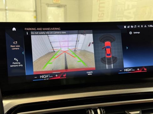 Used 2023 BMW 330e w/ M Sport Package image 41