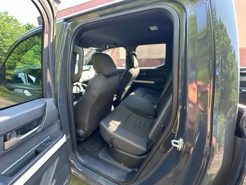 Used 2024 Toyota Tacoma TRD Off-Road AWD/4WD image 18