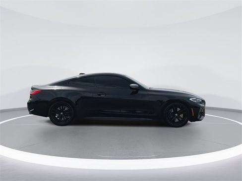 Used 2022 BMW M440i Coupe image 10