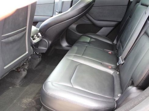 Used 2024 Tesla Model Y Long Range image 32