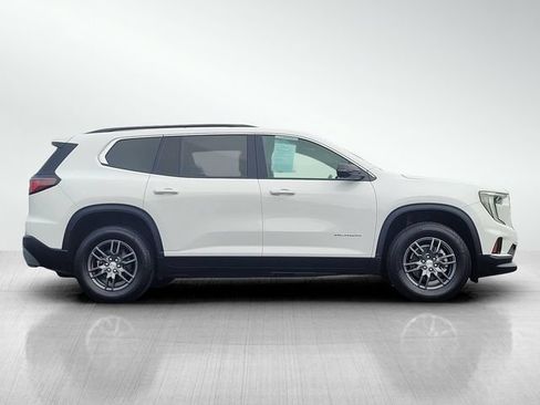 Used 2026 GMC Acadia Elevation FWD image 3