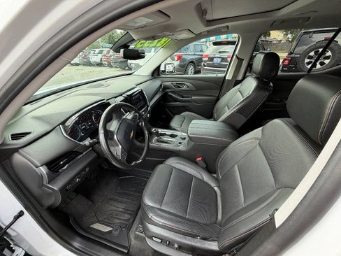 Used 2019 Chevrolet Traverse Premier w/ LPO, Floor Liner Package AWD/4WD image 9
