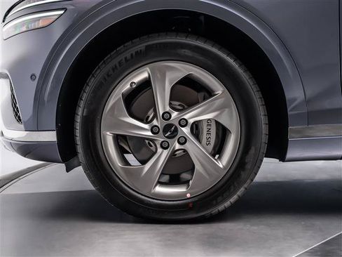 New 2026 Genesis GV70 2.5T Advanced AWD/4WD image 13
