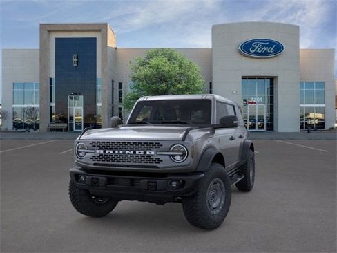 New 2025 Ford Bronco Badlands image 2