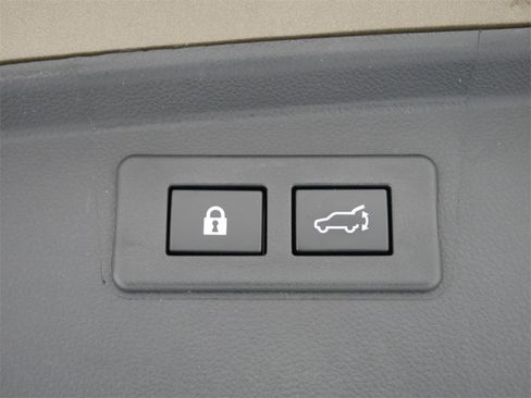 Used 2023 Subaru Outback Touring image 13