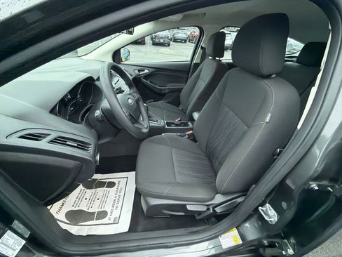 Used 2015 Ford Focus SE image 13