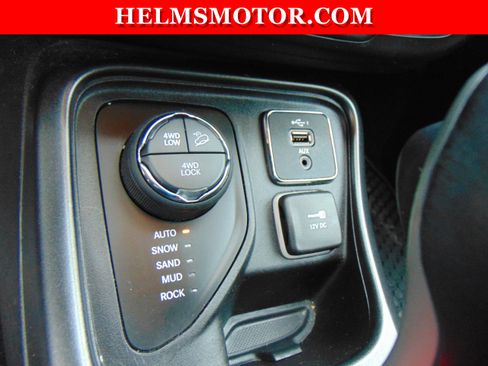 Certified 2020 Jeep Compass Trailhawk image 24