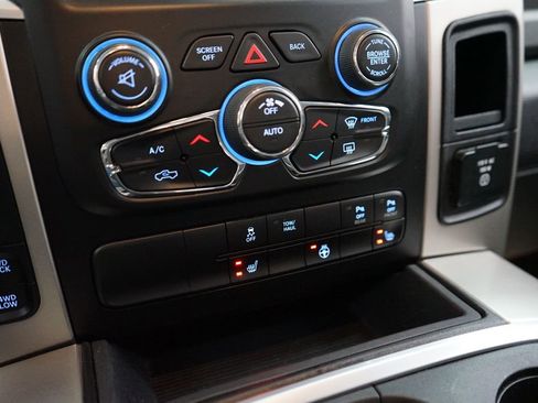 Used 2018 RAM 1500 Big Horn image 35