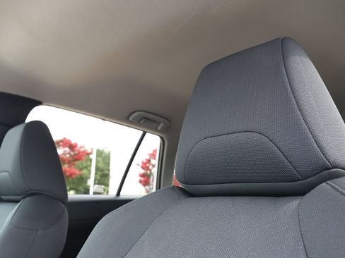 Used 2024 Toyota Corolla Cross LE AWD/4WD image 15