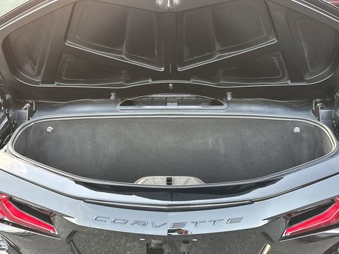 Used 2023 Chevrolet Corvette Stingray Premium Conv w/ Stealth Interior Trim Package image 8