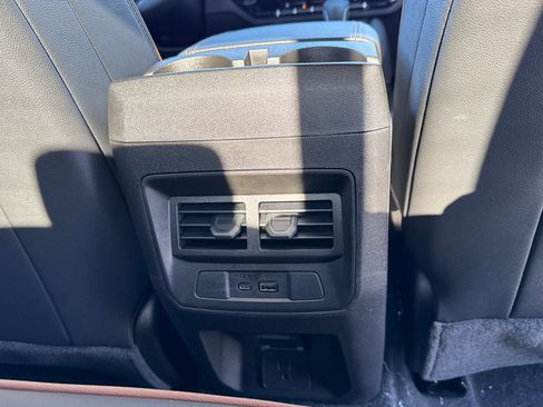 New 2026 GMC Canyon AT4 AWD/4WD image 17