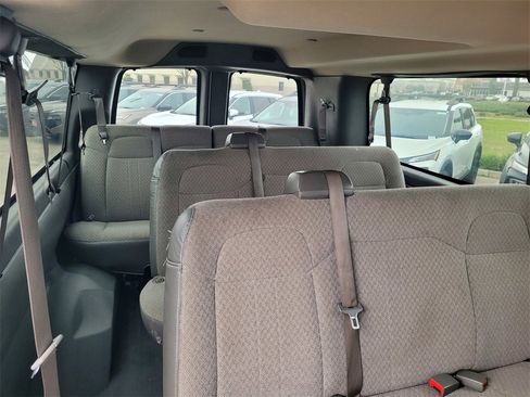 Used 2023 GMC Savana 3500 LS image 9