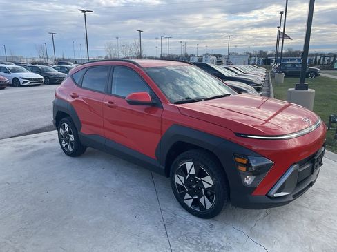 Used 2024 Hyundai Kona SEL image 7