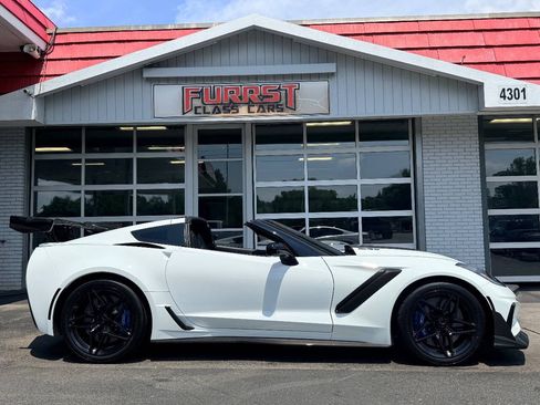 Used 2019 Chevrolet Corvette ZR1 w/ ZTK Track Performance Package RWD image 2