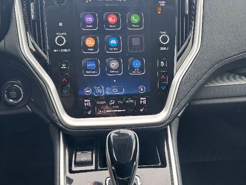 Used 2021 Subaru Outback Premium image 12