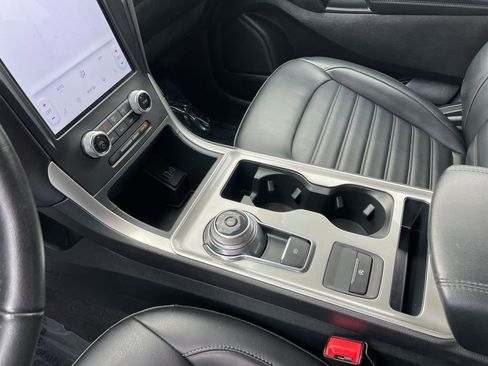 Used 2024 Ford Edge SEL image 21