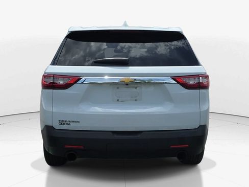 Used 2018 Chevrolet Traverse LS w/ LPO, Floor Liner Package FWD image 5