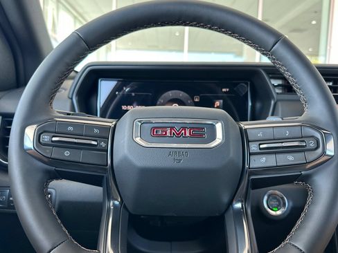 New 2026 GMC Terrain AT4 w/ Technology Package II AWD/4WD image 25
