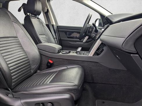 Used 2025 Land Rover Discovery Sport S image 23