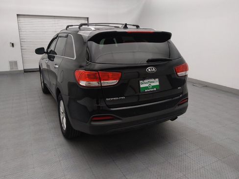 Used 2016 Kia Sorento AWD w/ LX Convenience Package image 6