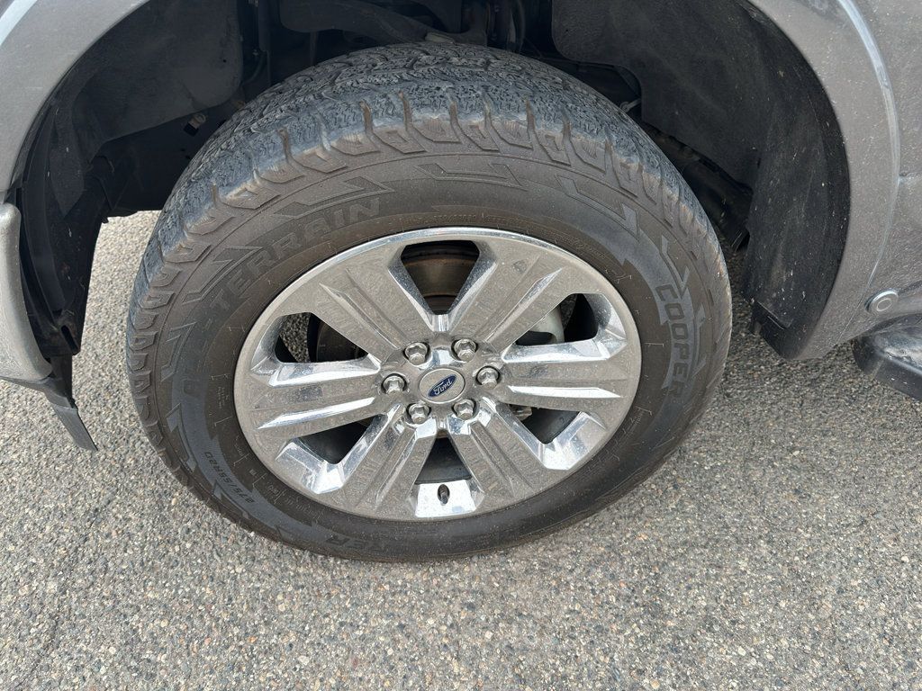 Used 2019 Ford F150 Lariat w/ Equipment Group 502A Luxury AWD/4WD image 9