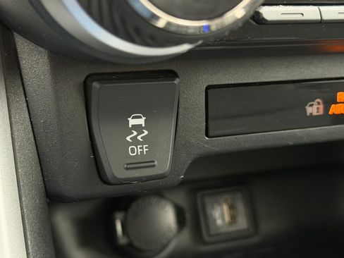 Used 2023 Toyota RAV4 XLE image 30