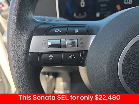 Used 2025 Hyundai Sonata SEL FWD image 22