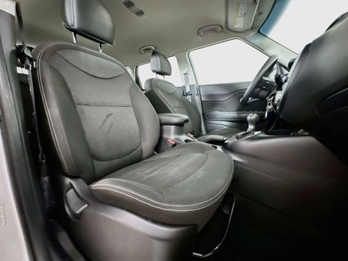 Used 2018 Kia Soul FWD image 27