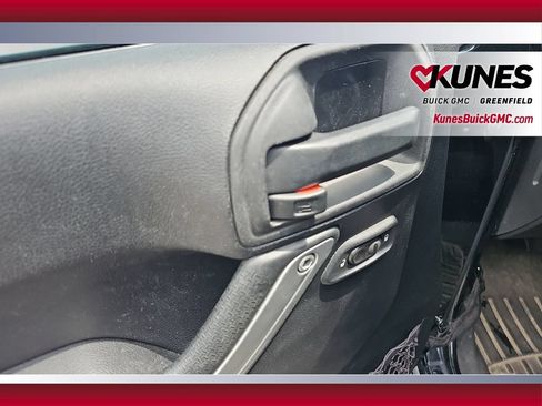 Used 2013 Jeep Wrangler Unlimited Rubicon w/ Connectivity Group AWD/4WD image 16