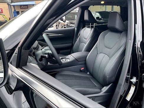 New 2026 INFINITI QX60 Luxe w/ Cargo Package image 12