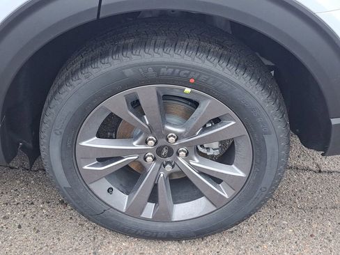 New 2026 Ford Explorer Active w/ Active Comfort Package image 30