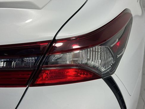 Used 2024 Toyota Camry SE image 33