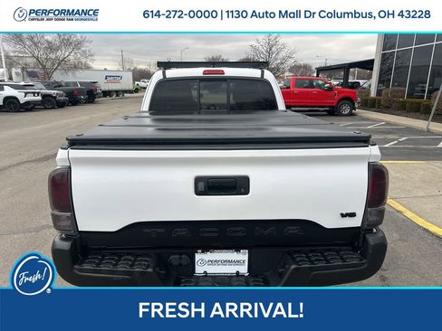 Used 2020 Toyota Tacoma TRD Sport image 5