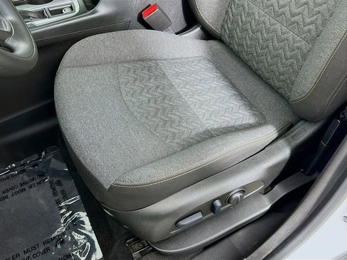 Used 2022 Chevrolet Equinox LT image 18