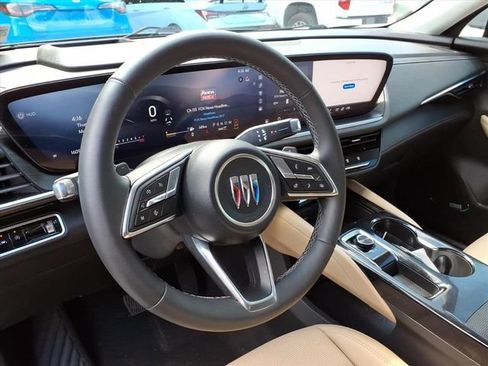 Used 2025 Buick Envision Preferred AWD/4WD image 13