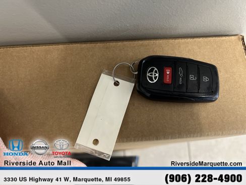 Used 2025 Toyota Grand Highlander AWD image 27