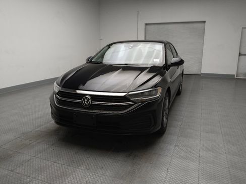 Used 2024 Volkswagen Jetta SE image 15