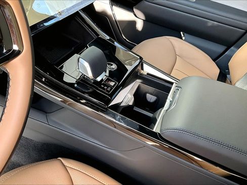 New 2026 Land Rover Range Rover Sport Dynamic SE AWD/4WD image 8