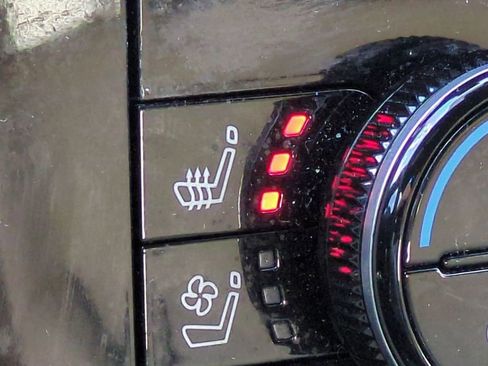 Used 2022 INFINITI QX80 Sensory w/ All-Season Package image 24