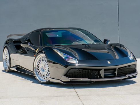 Used 2018 Ferrari 488 Spider RWD image 5