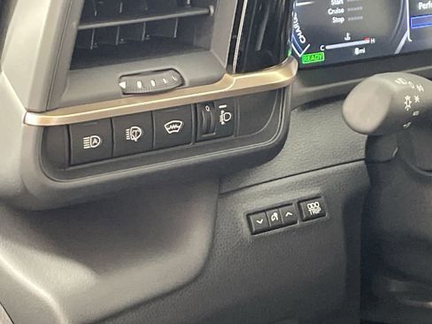 New 2026 Toyota Crown Signia image 12