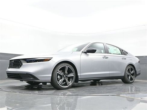 Certified 2025 Honda Accord Sport image 21