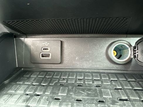 Used 2024 Ford Mustang Premium image 23