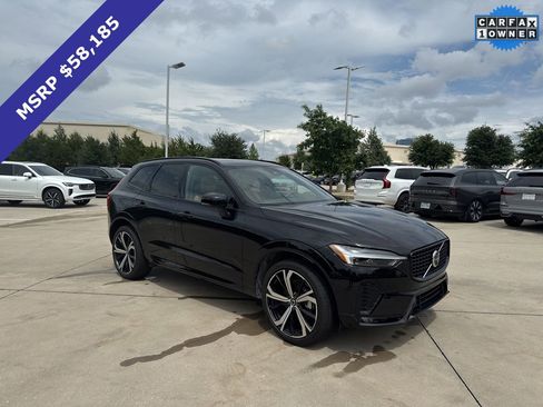 Used 2023 Volvo XC60 B5 Ultimate w/ Climate Package FWD image 3
