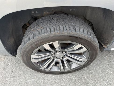 Used 2019 GMC Yukon XL Denali w/ Denali Ultimate Package image 9